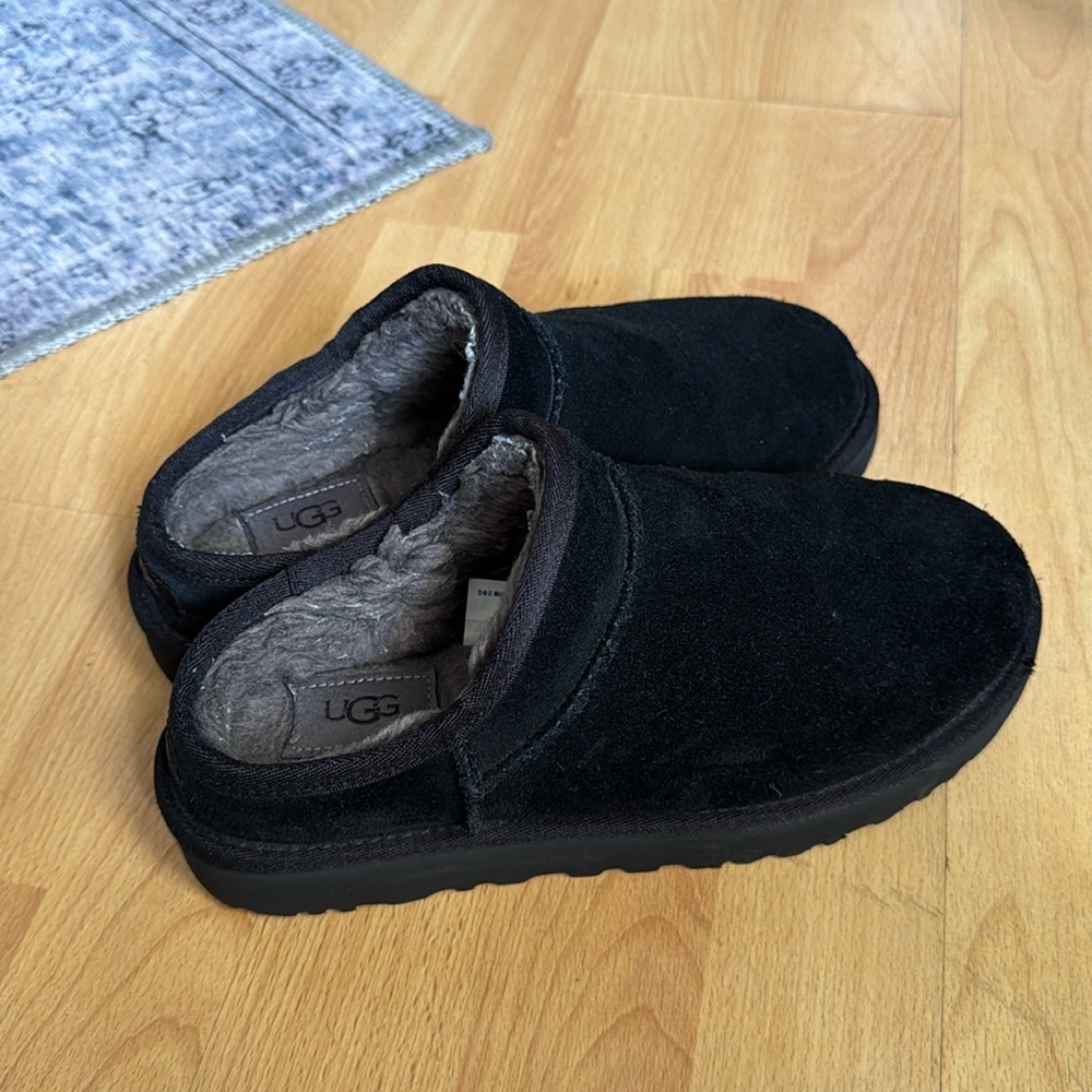 Ugg Classic Slipper